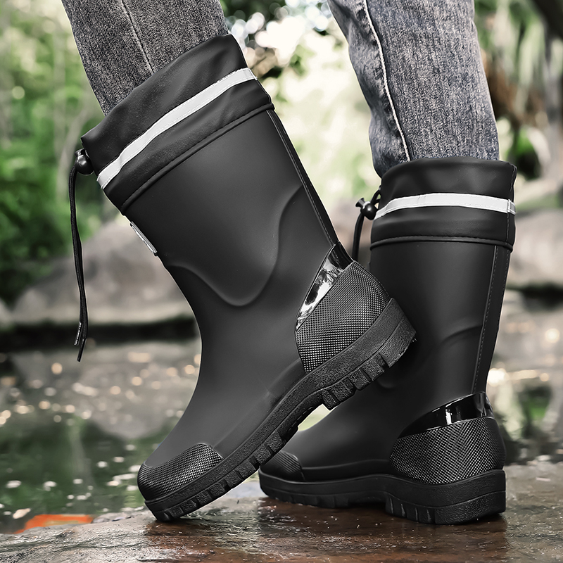 Fishing Equipment Basic - รองเท้ากันฝนสำหรับฤดูหนาว อุปกรณ์ตกปลา รองเท้ากันฝนสำหรับผู้ชาย แบบหุ้มข้อกลาง พร้อมเชือกผูก กันน้ำ